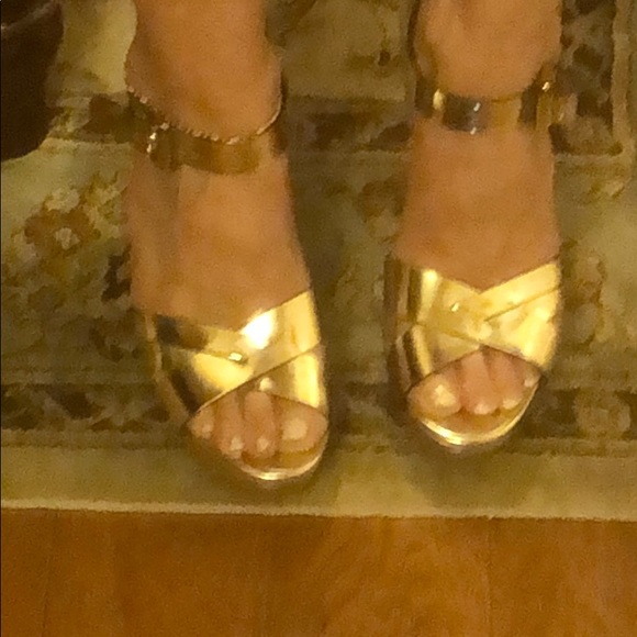 New Gold platform Coach high heeled sandals. - Picture 1 of 8